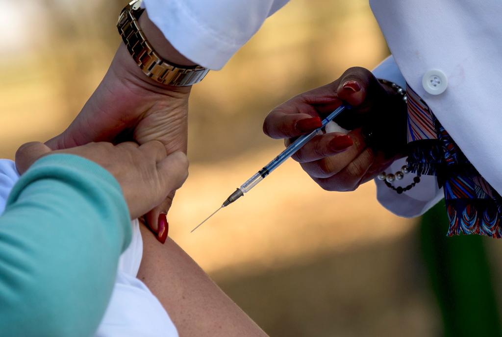 Clausuran sitio en Nuevo León que ofertaba supuestas vacunas COVID a 11 mil pesos