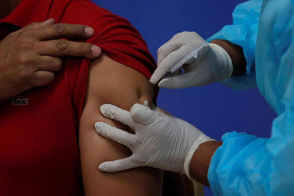 Alerta Salud ante venta de supuesta vacuna contra COVID de Pfizer en México