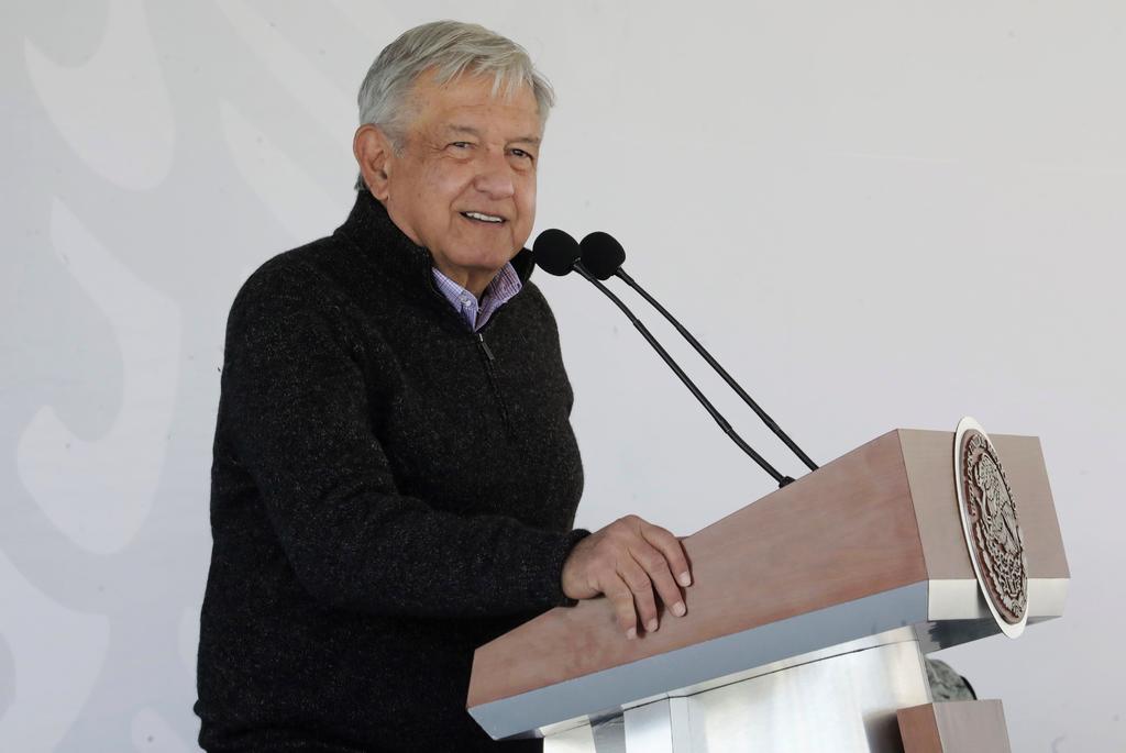 Llama López Obrador a aprobar reforma eléctrica
