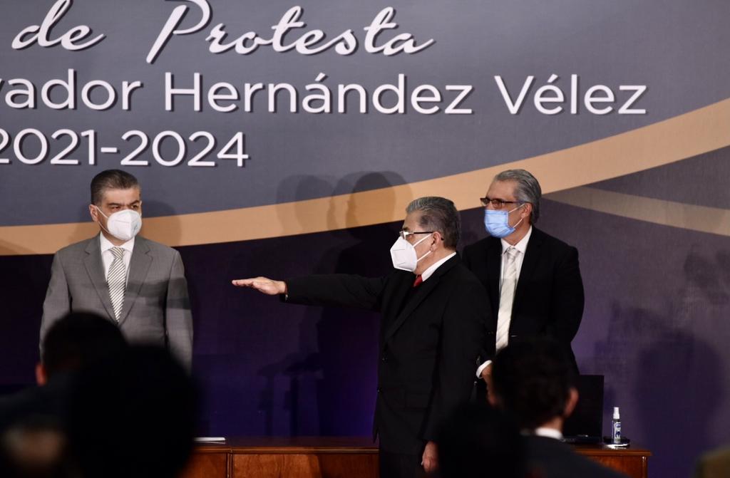 Toma protesta Salvador Hernández como rector de la UAdeC en segundo periodo
