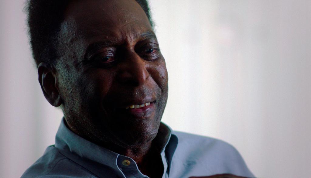 Pelé se 'desnuda' en nuevo documental de Netflix
