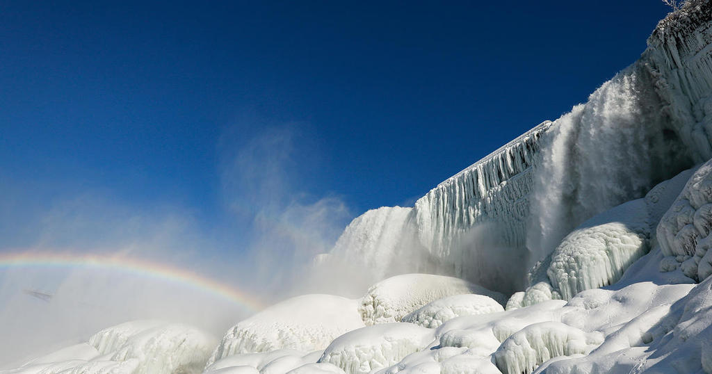 Cataratas del Niágara sorprenden al aparecer congeladas en espectaculares imágenes