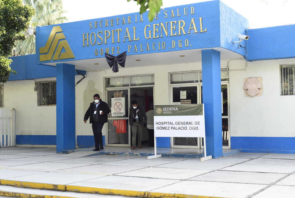 Aplican segundas dosis a trabajadores de la salud en Gómez Palacio