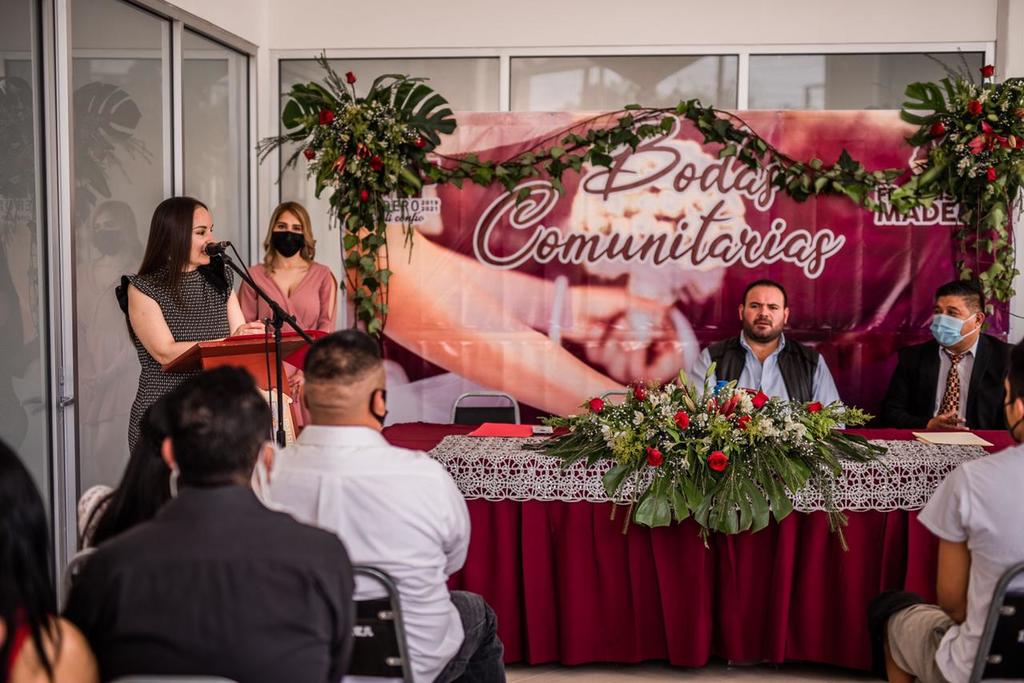 Realizan ceremonia por Bodas Comunitarias en Madero