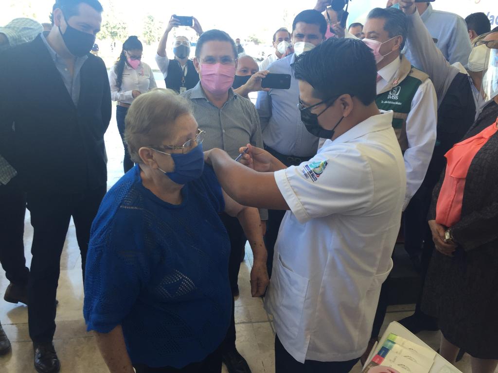 Durango ha recibido más de 17 mil dosis de vacunas antiCOVID para atender a los adultos mayores