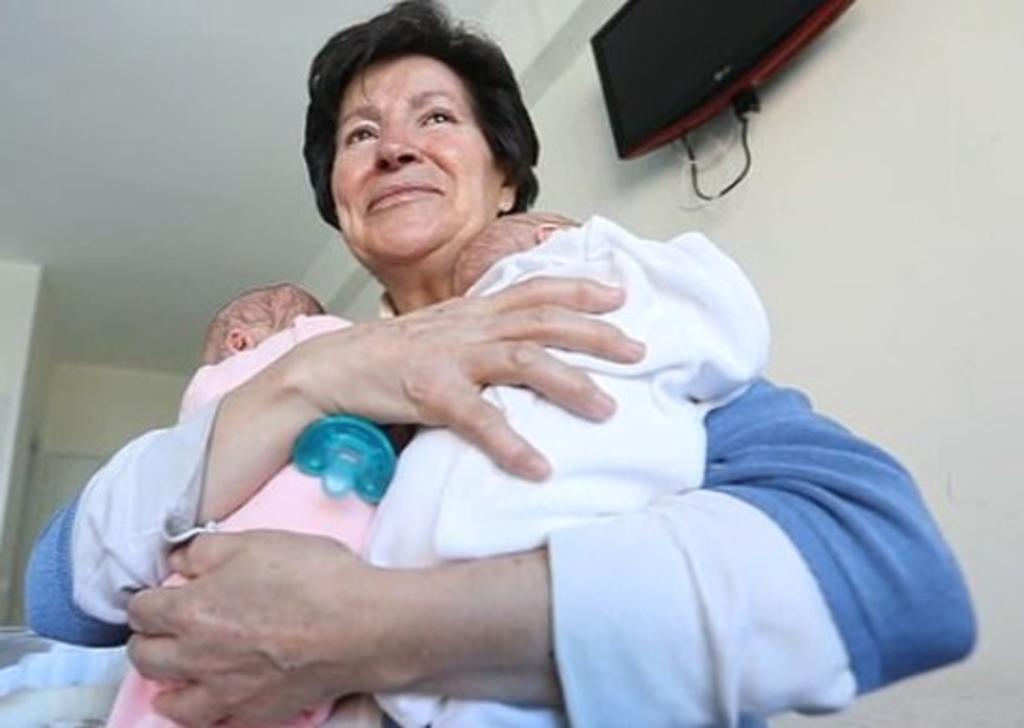 Mujer de 69 pierde la custodia de sus bebés por su edad
