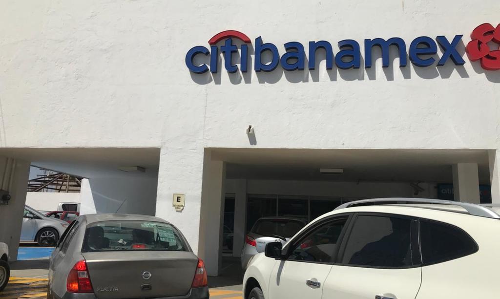 Roban a persona al salir de cajero automático en Torreón