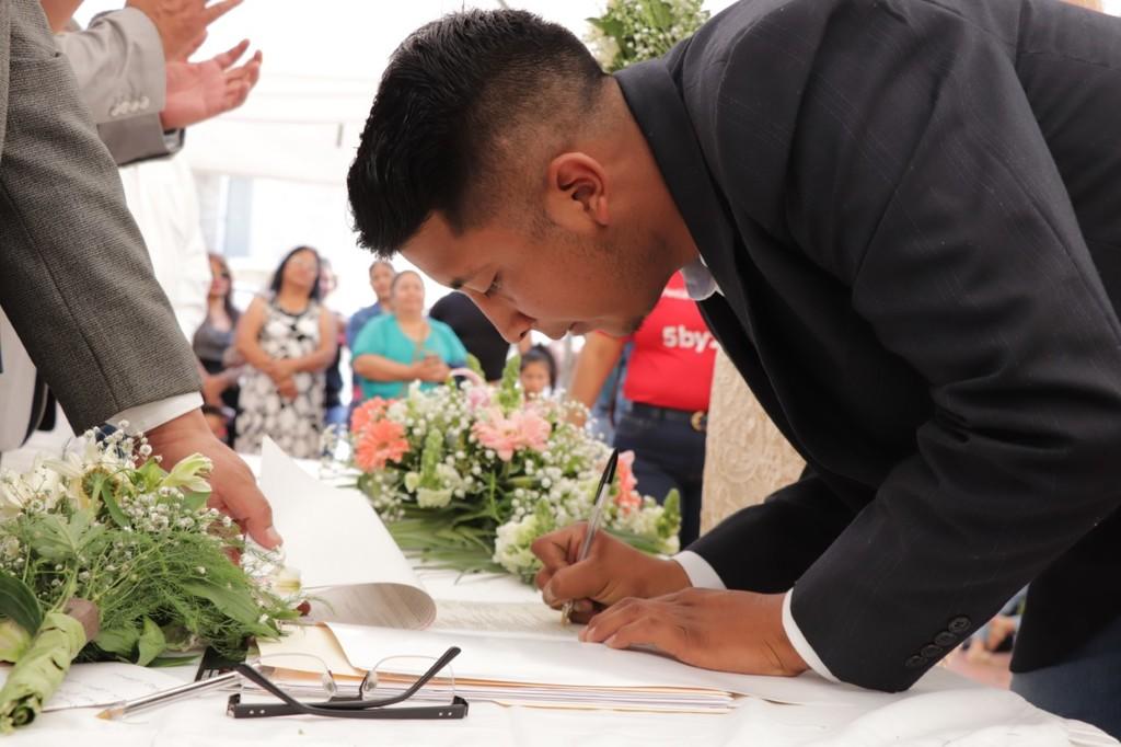 Vuelven bodas comunitarias en Coahuila