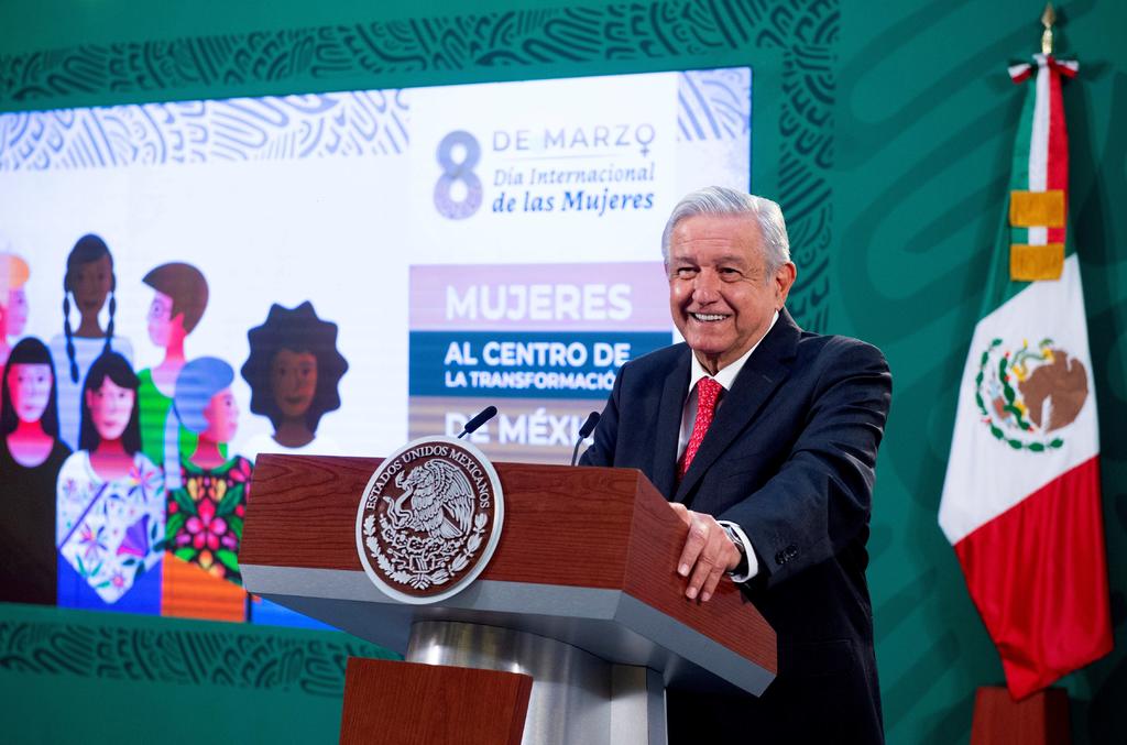 Miles de mexicanas envían carta de reclamo a López Obrador por el 8M