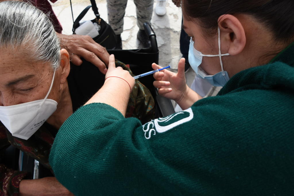 Terminará este jueves vacunación contra COVID en adultos mayores de Monclova