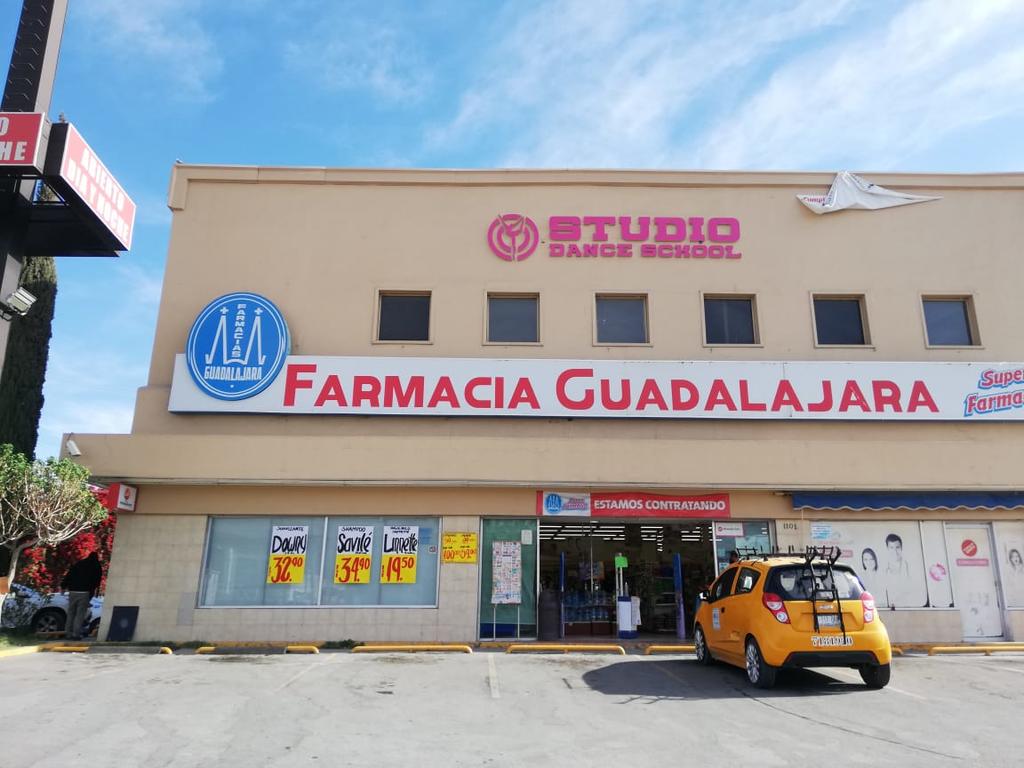Sujeto armado asalta farmacia en Campestre la Rosita de Torreón