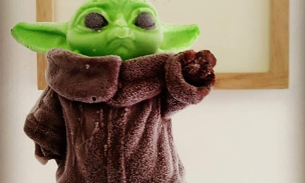 'Que la frescura te acompañe'; llegan las paletas heladas de 'Baby Yoda'