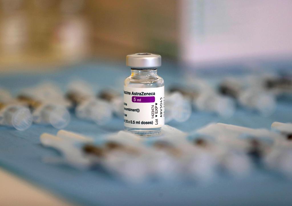 Dudas sobre vacuna de AstraZeneca amenazan inmunización en América