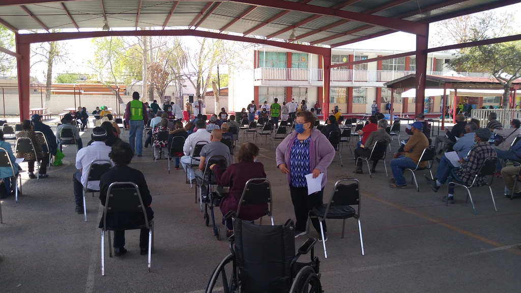 Aplican más de cinco mil vacunas contra el COVID en Piedras Negras