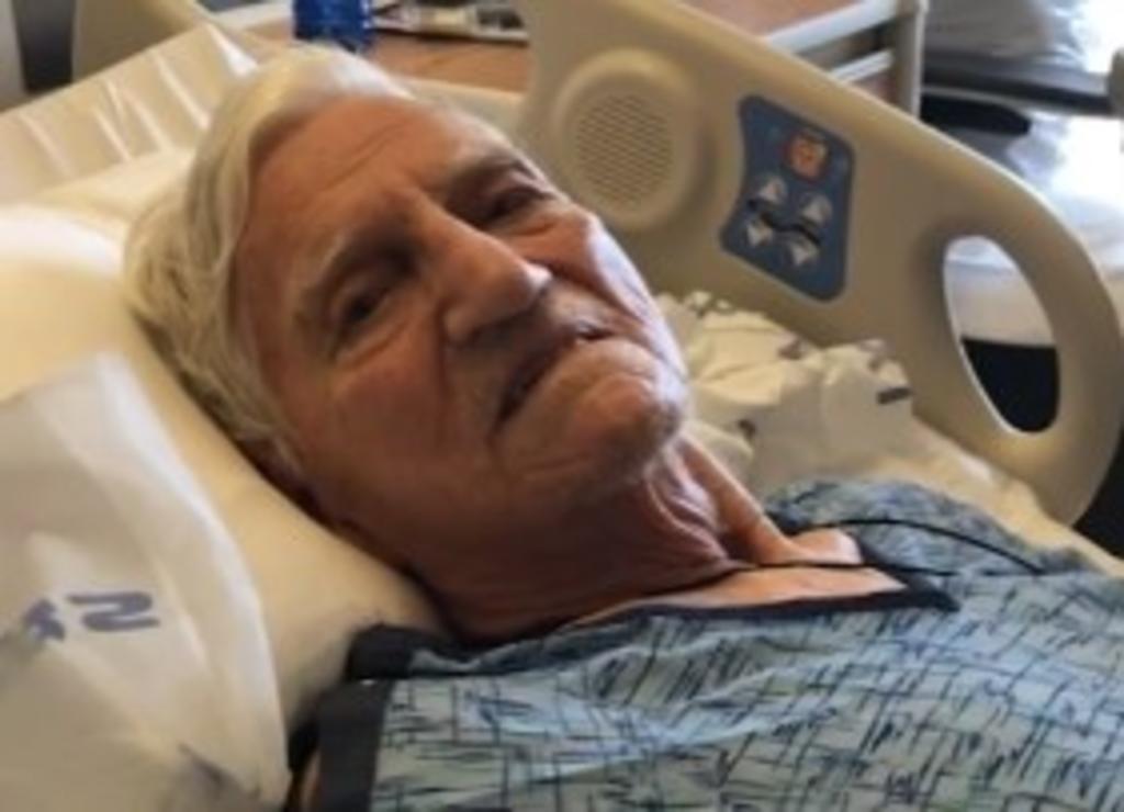 hombre de 91 años sufre sobredosis tras recibir por error dos vacunas antiCOVID