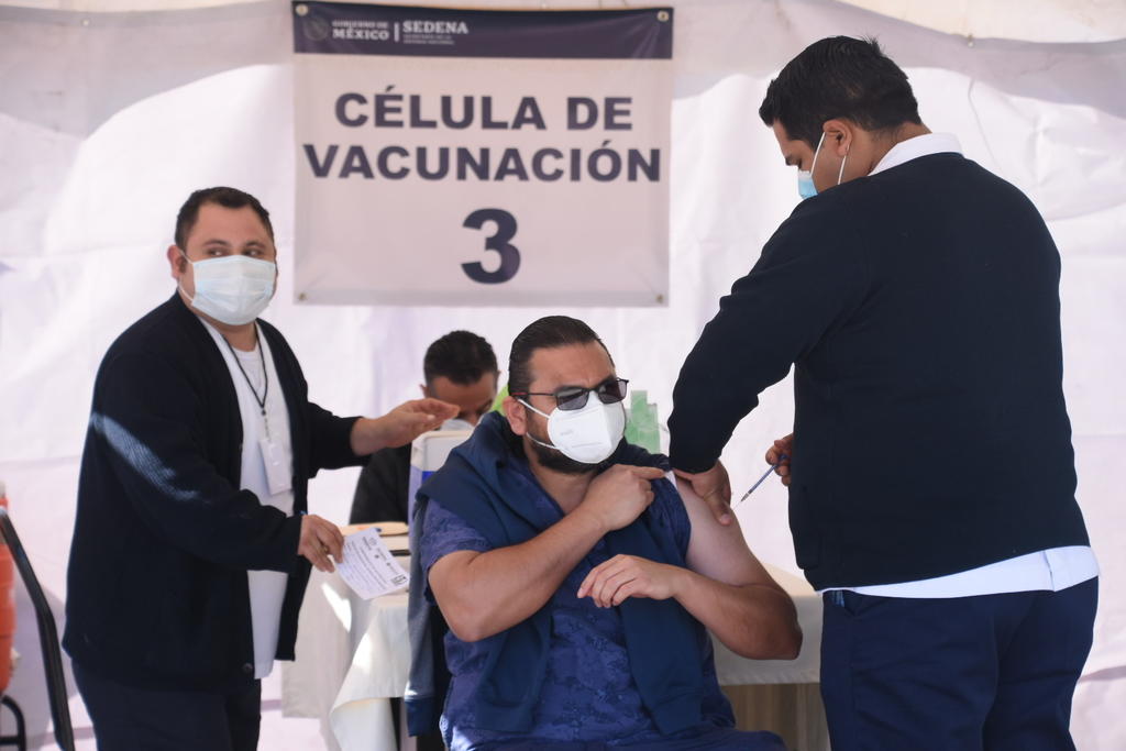 Más de 18 mil trabajadores de la salud de Coahuila no han recibido vacuna contra COVID