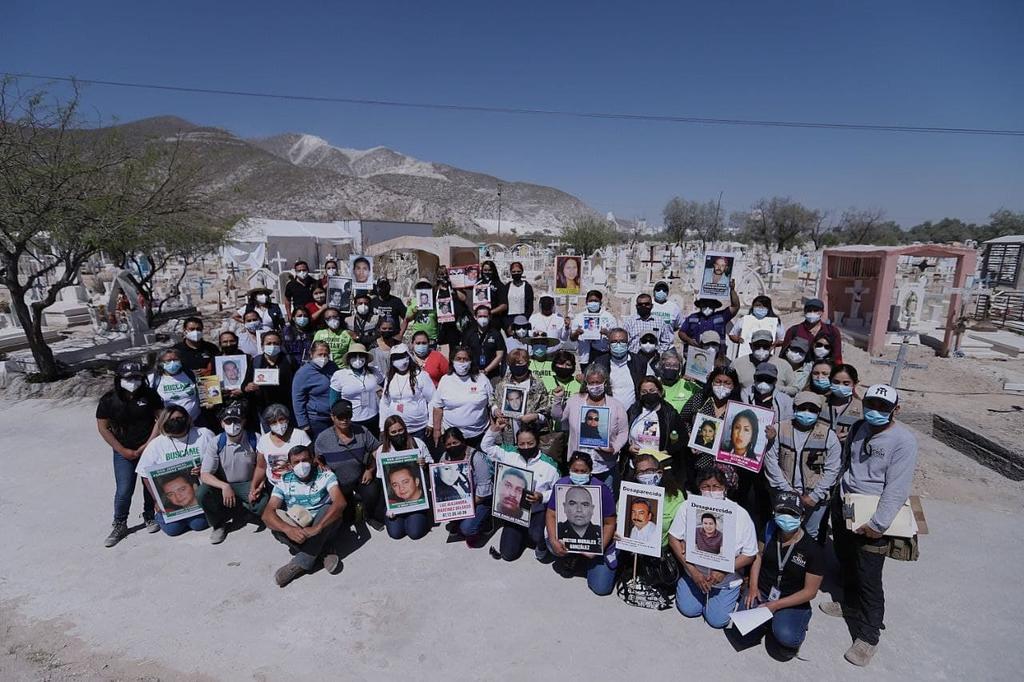 Concluye primera exhumación masiva en panteón de Torreón