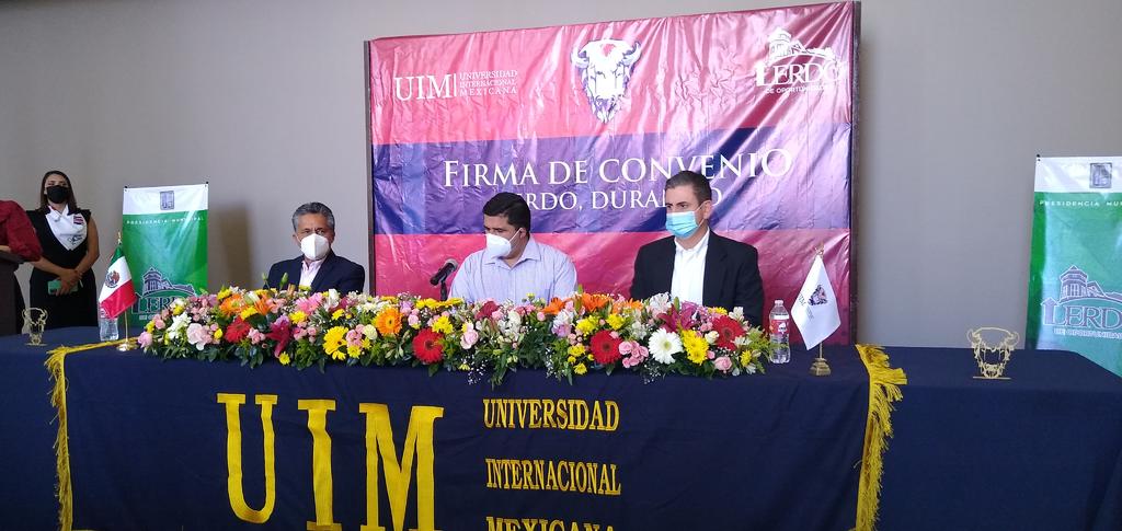 Ayuntamiento de Lerdo firma convenio con la Universidad Internacional Mexicana
