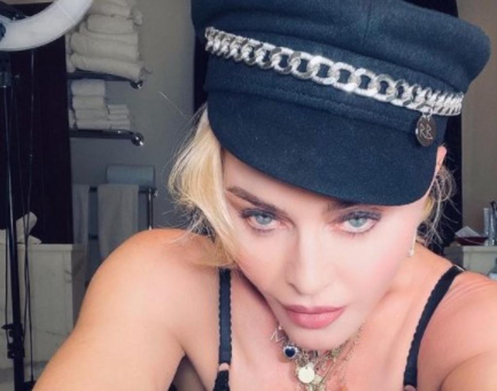 Al estilo dominatrix, Madonna posa para sus fans en Instagram