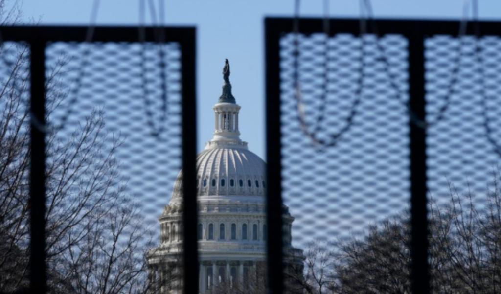 Cierran Capitolio de EUA tras 'amenaza de seguridad externa'