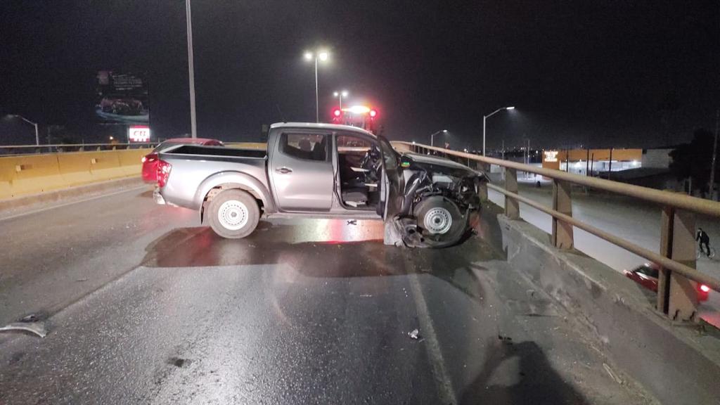 Accidente en el puente Valle Verde de Torreón deja una menor lesionada