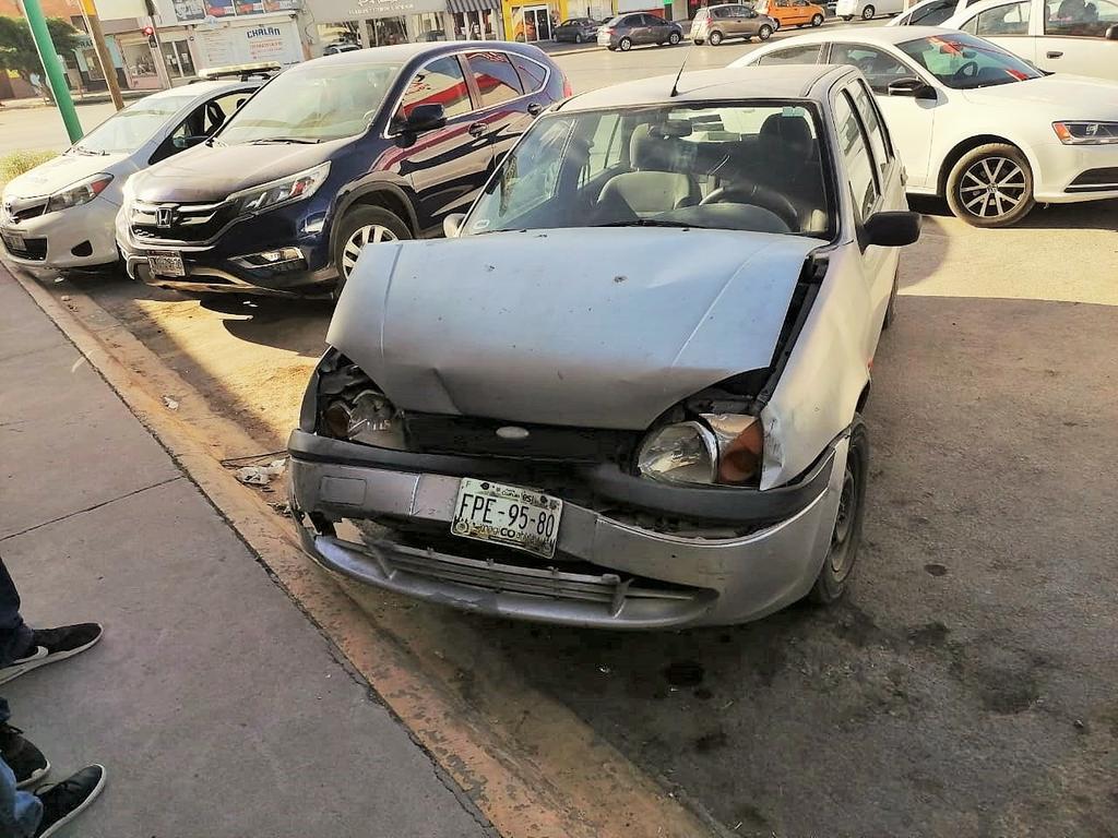 Choque alcance en bulevar Independencia de Torreón deja una persona lesionada