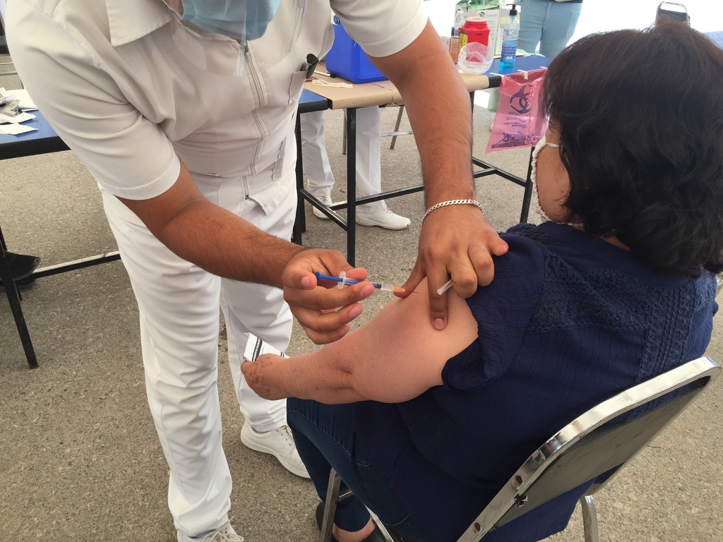 Disminuye afluencia para vacunarse contra el COVID en Saltillo