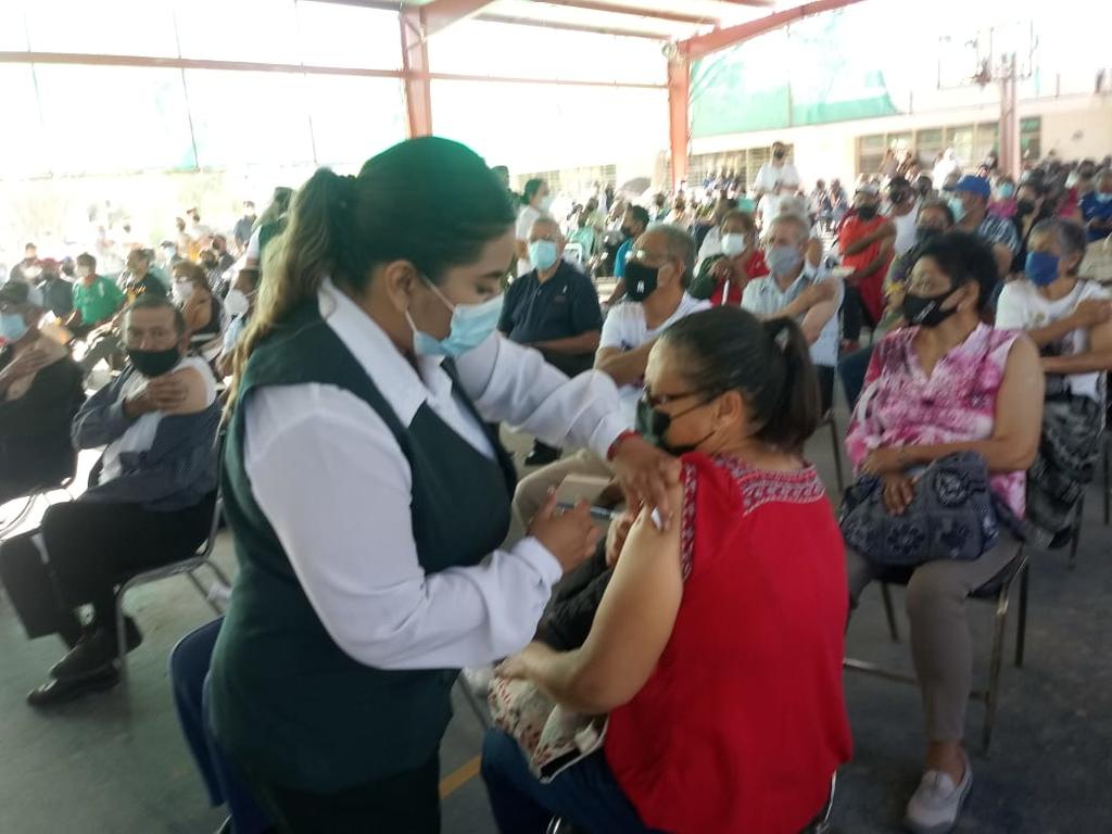 Agilizan proceso de vacunación contra COVID-19 en Torreón