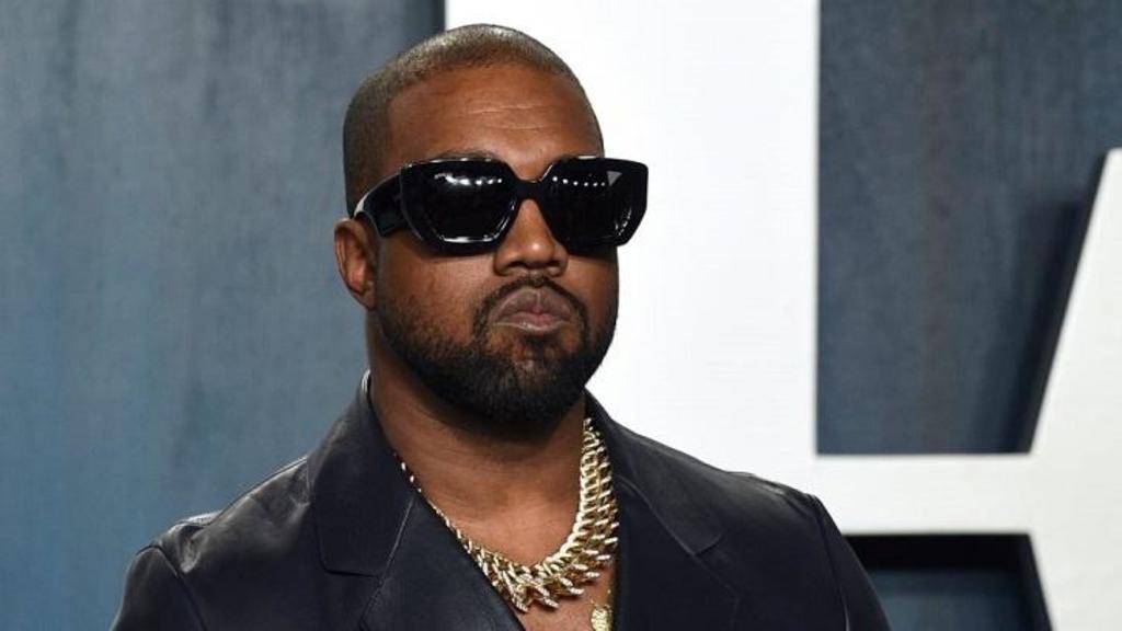 Venden tenis que Kanye West usó en Grammys por un millón de dólares