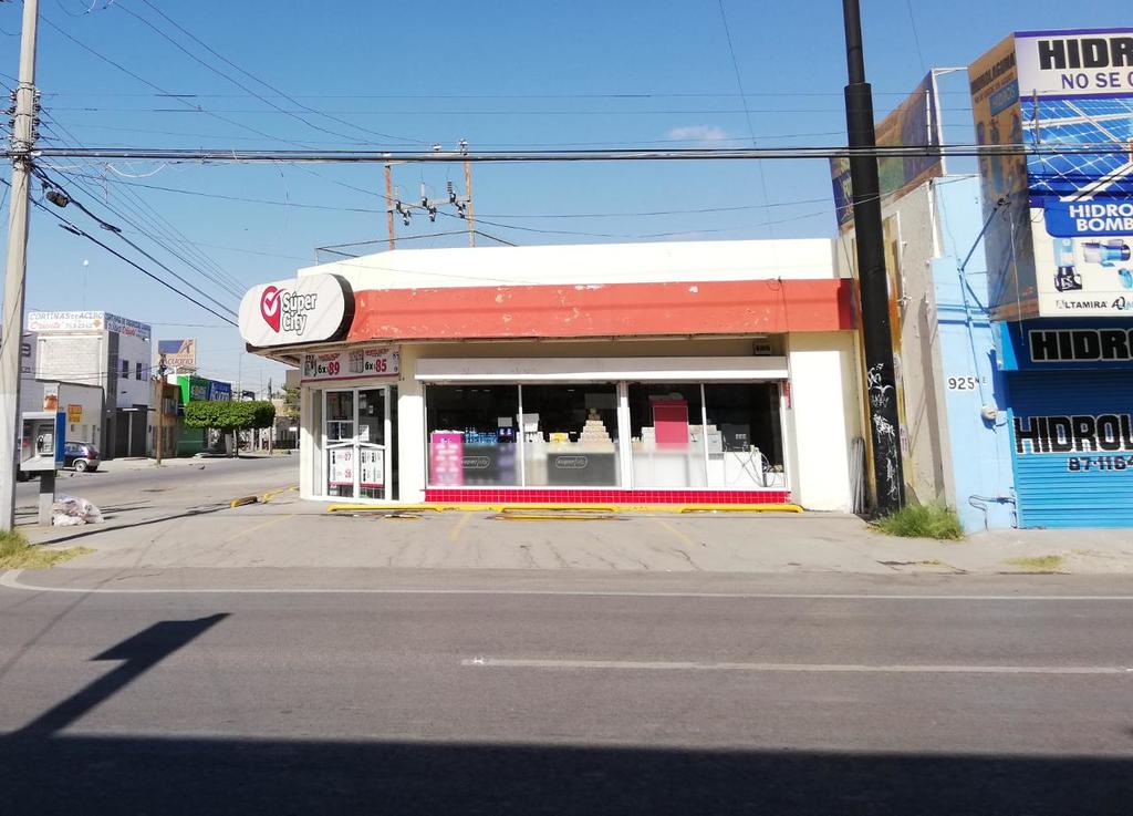 Sujeto armado con cuchillo en Torreón asalta tienda de conveniencia