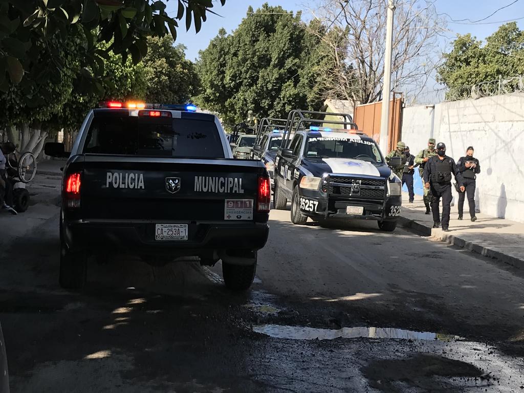 Aseguran vehículo que fue robado con violencia en Torreón