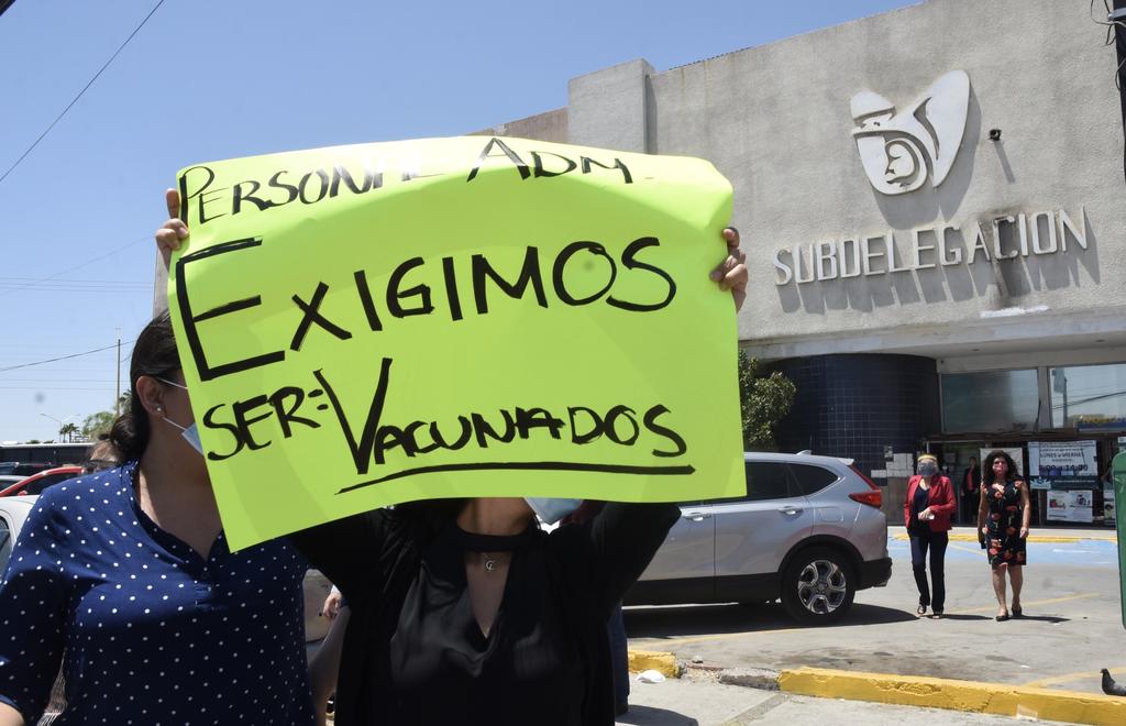 IMSS fija postura tras bloqueos en Torreón por falta de vacunas contra COVID-19