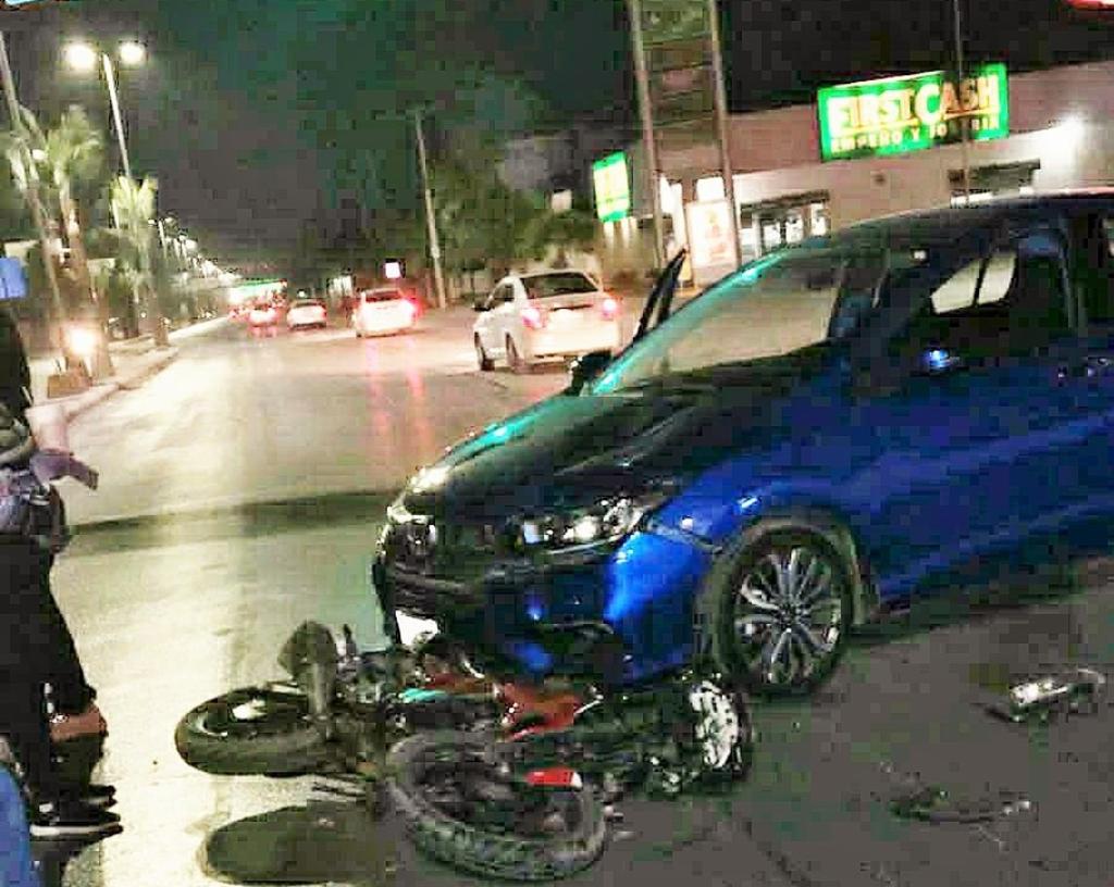 Motociclista en estado de ebriedad resulta lesionado tras accidente en Torreón