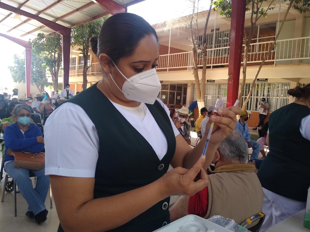 Recorren en Matamoros un día vacunación de refuerzo contra COVID