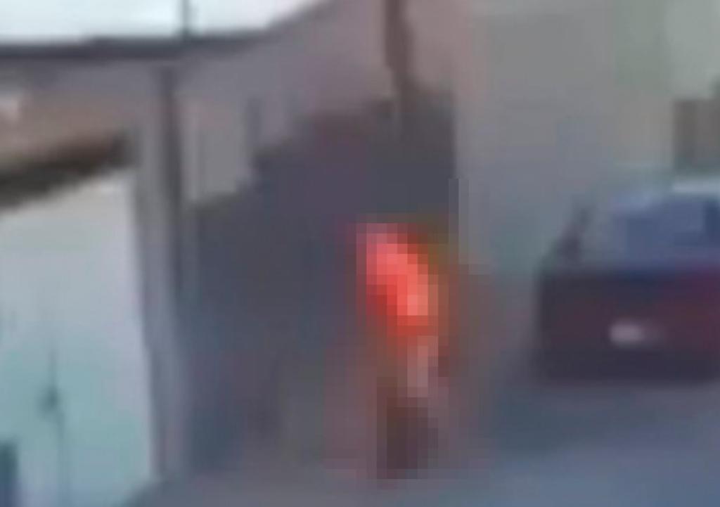 Sujeto rocía con combustible e incendia a mujer en situación de calle