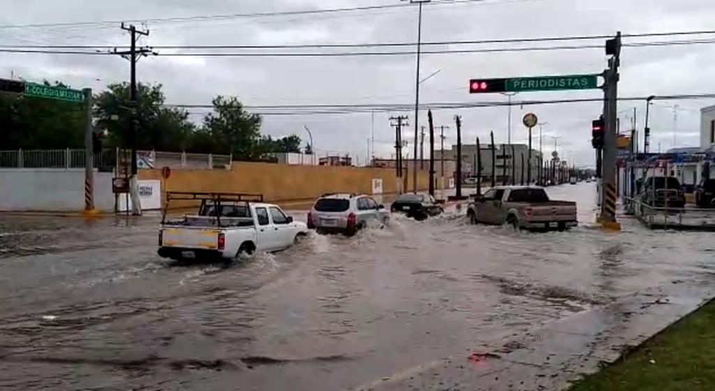 Intensa lluvia se registra en la región Norte de Coahuila durante esta mañana