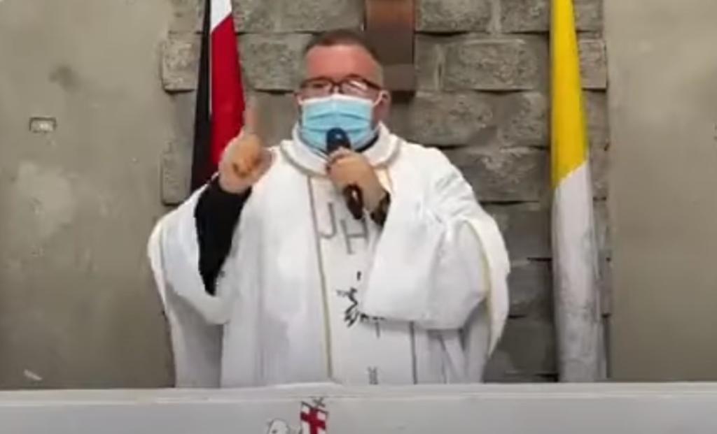 'Hay COVID pa ti, hay COVID pa mí', dice sacerdote con su canción del coronavirus