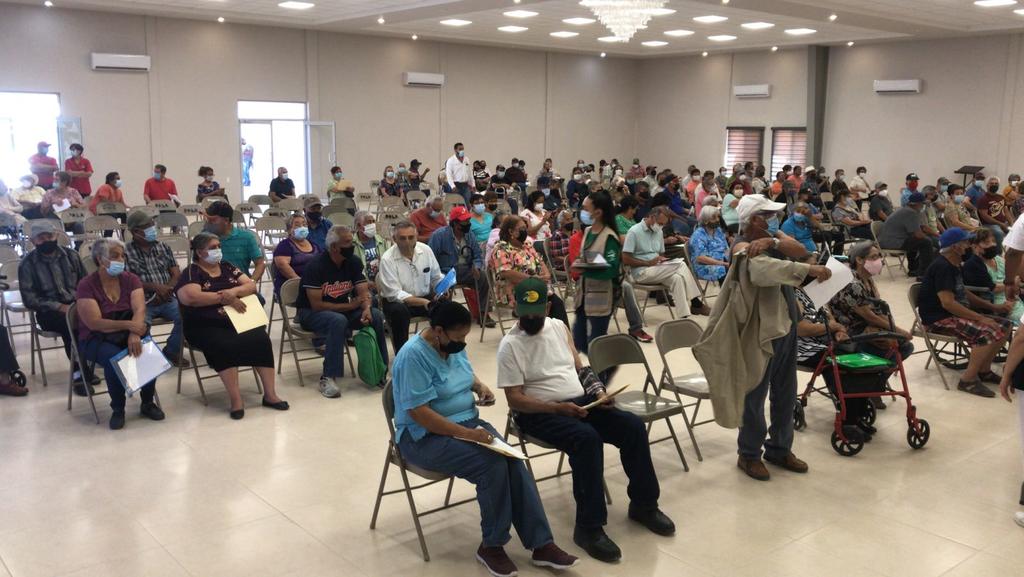 Vacunan a tres mil 138 adultos mayores durante segunda jornada en norte de Coahuila