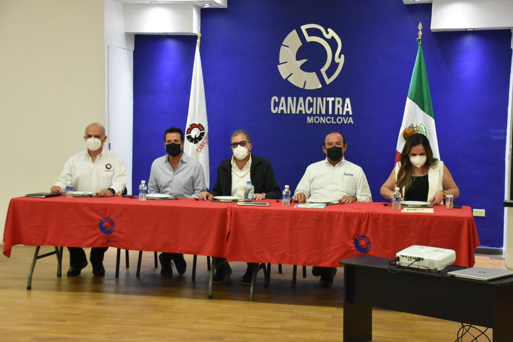 Se reúnen secretarios de Economía y Trabajo con IP del centro de Coahuila