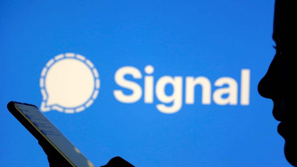 Signal expone lo que Facebook sabe de sus usuarios