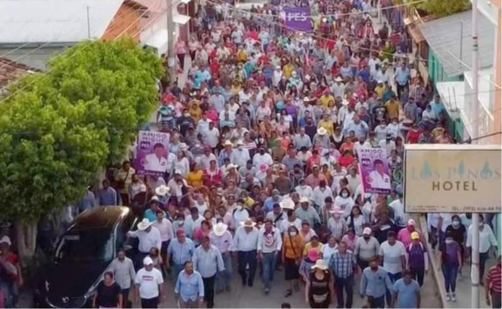 Vuelca autobús con partidarios del PES en Chiapas; hay un fallecido y 10 lesionados
