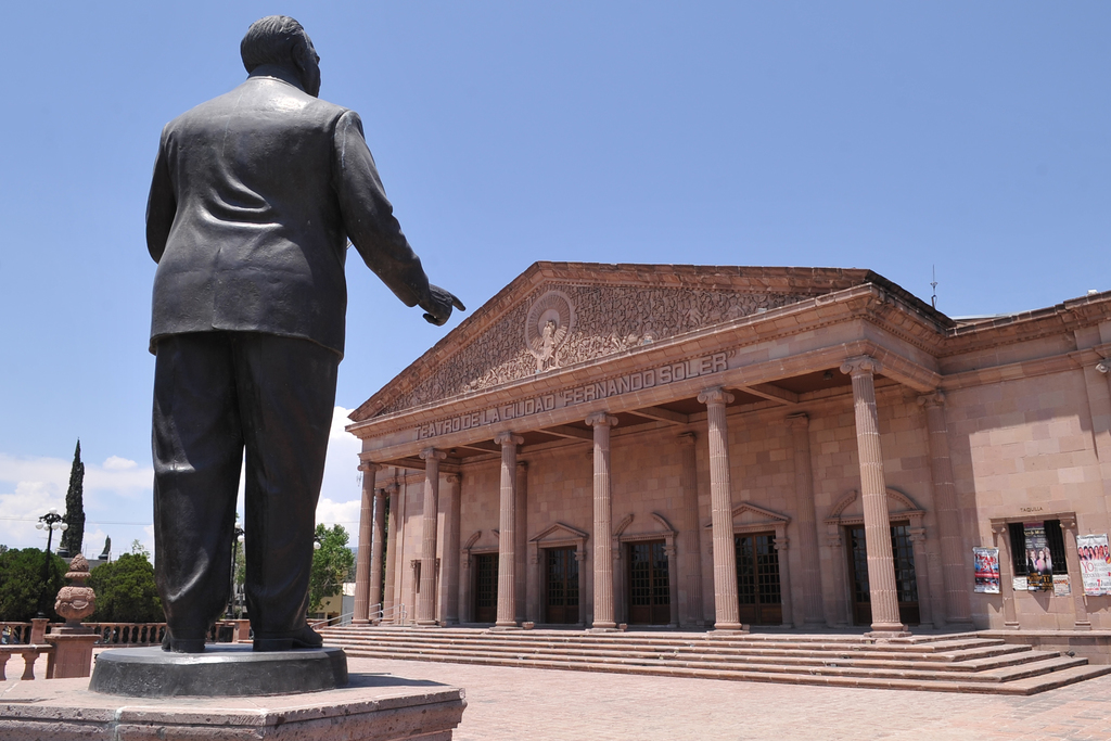 Celebrarán a las madres con 350 personas en el Teatro Fernando Soler