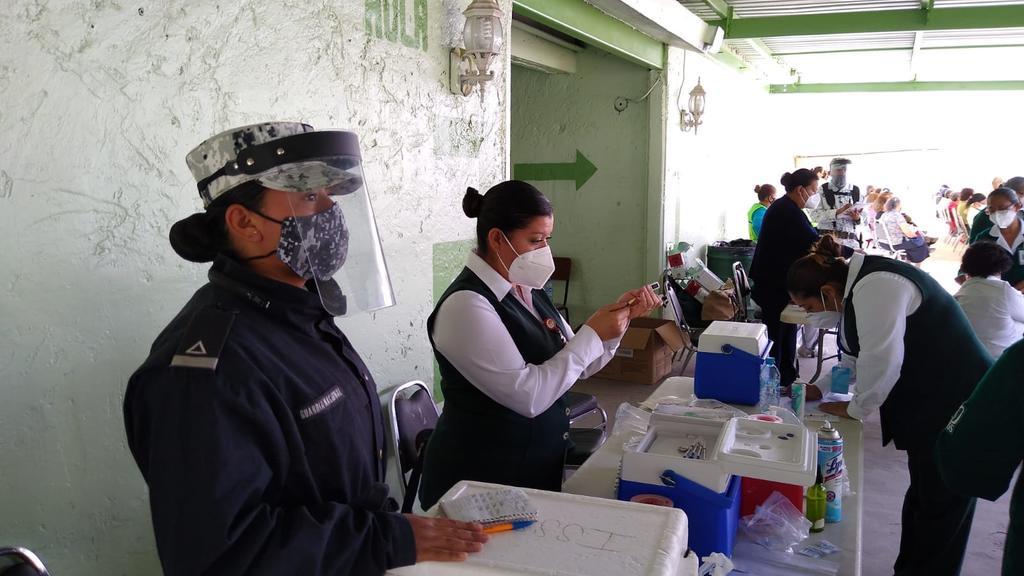 Llega insumo especial para optimizar vacuna anti-COVID; continuará aplicación en norte de Coahuila