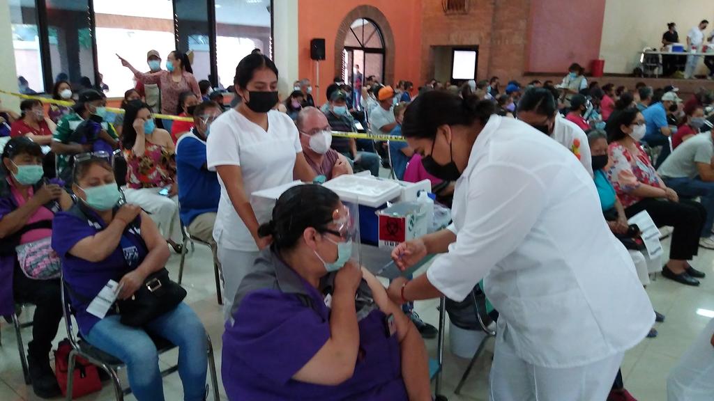Reanudan vacunación para adultos de 50 a 59 años en Piedras Negras