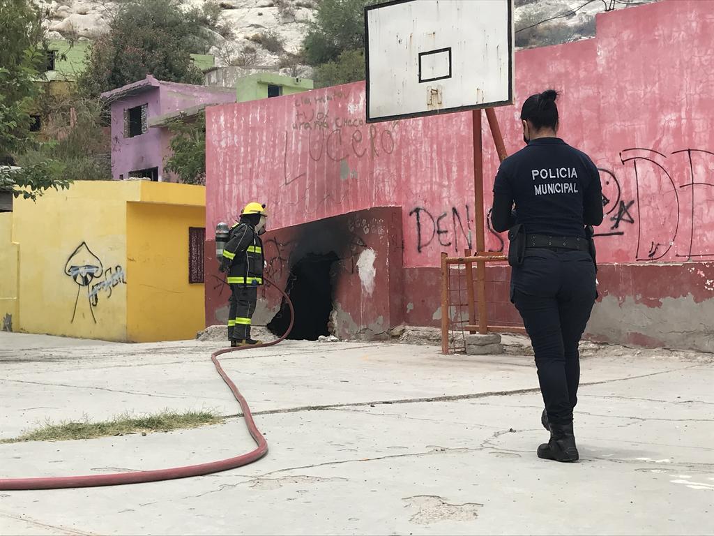 Incendio en colonia Nuevo México de Torreón moviliza a los bomberos