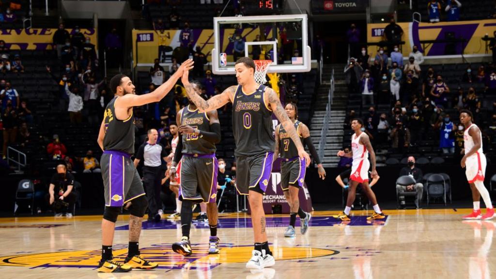 Lakers hilan tercera victoria gracias a canasta tardía de Kuzma