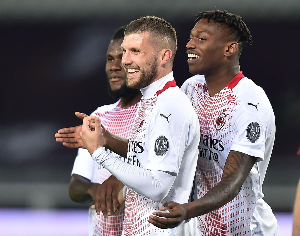Rebic anota 3 tantos y Milan tritura 7-0 a Torino