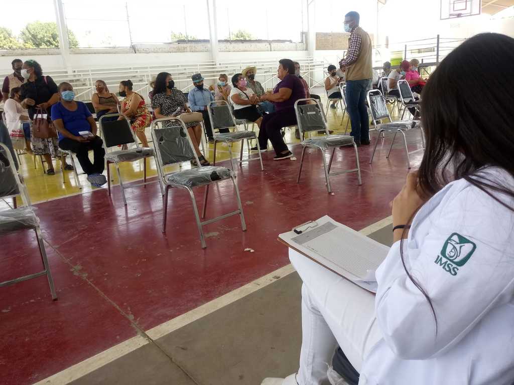 Termina vacunación a adultos rezagados en Matamoros