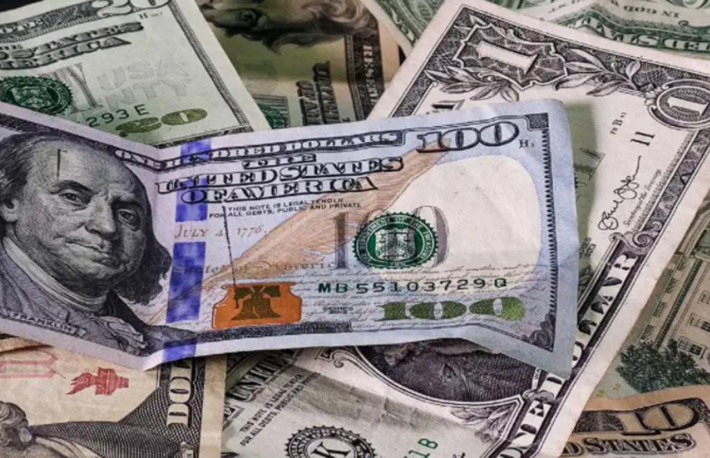 Peso amplía ganancias ante al dólar tras anuncio de Banxico