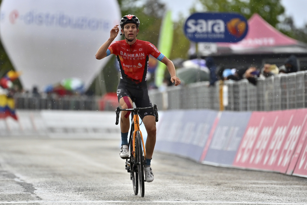 Mader gana sexta etapa del Giro; Valter es líder